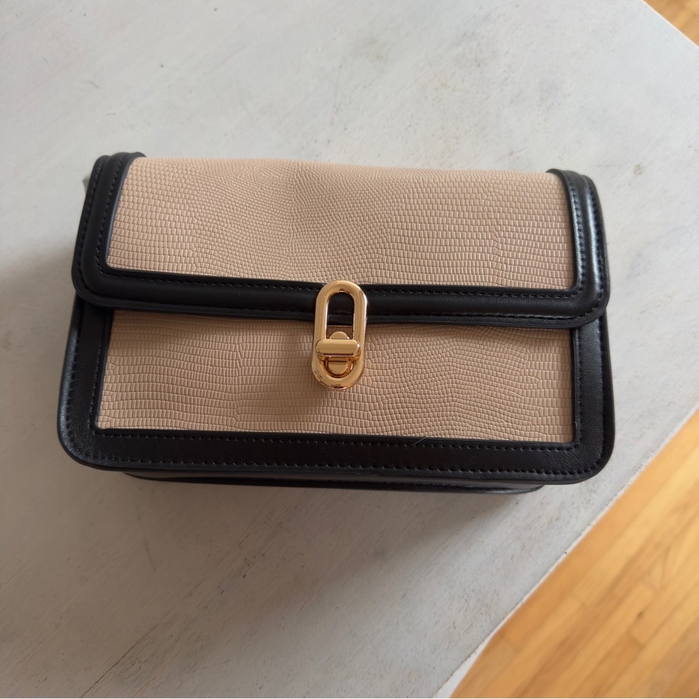 *BRAND NWT* *NEVER WORN* Jules Kae Mia Vegan Leather Crossbody Bag - Picture 2 of 11